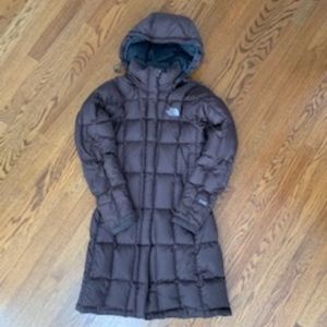 The North Face • 600 Brown Hooded Down Jacket Coat